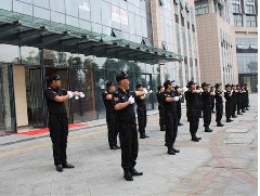 如何正確處理保安服務(wù)管理的矛盾問題？