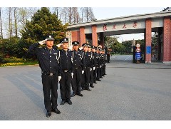校園保安人員應(yīng)該如何做好本職工作？